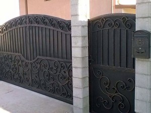 Входна и Гаражна Врата